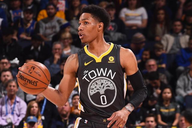 周琦15+9首钢胜深圳 郭艾伦40分广州不敌北控