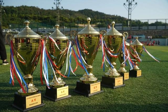大乐透头奖10注813万3注追加 奖池14.89亿元