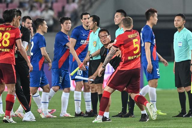 孙铭徽24+8广厦胜山东 崔永熙23分广州胜深圳