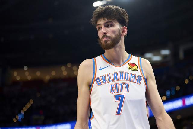 小萨三双詹姆斯18+13+9 国王常规赛横扫湖人