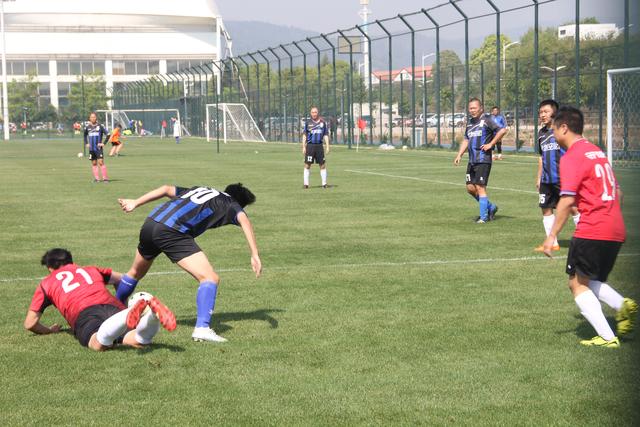 意甲-赖因德斯破门迪巴拉建功 AC米兰1-1罗马