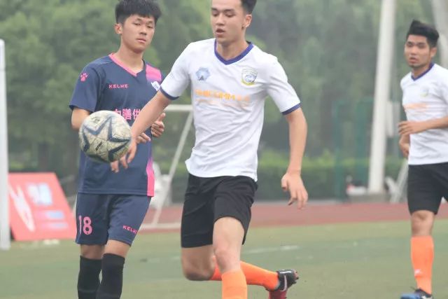 绿军大胜公牛7连胜 锡安27+10鹈鹕克火箭4连胜
