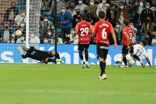 阿不都26分新疆送宁波9连败 北控2分险胜天津