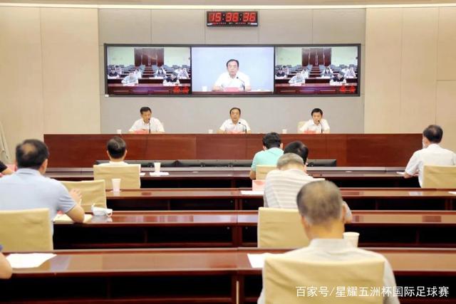 阿扎尔2选1采访：齐达内vs梅罗选齐祖